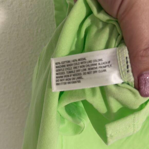 NWT- A New Day- women’s green basic Tee- Size small - Picture 7 of 7
